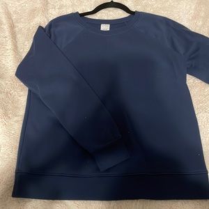 NAVY CREWNECK SWEATTOP
